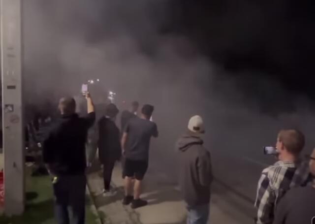 Zu Burnouts, wie hier bei der Tankstelle Sabotnig kam es ebenso. | Foto: Elite Klagenfurt