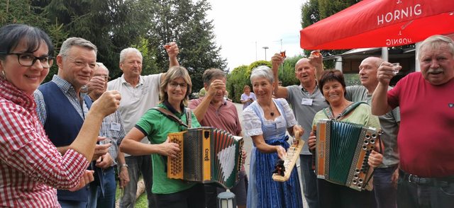Guat is` gegangen - nix is` passiert - ein Pröstchen! | Foto: Ruth Meister