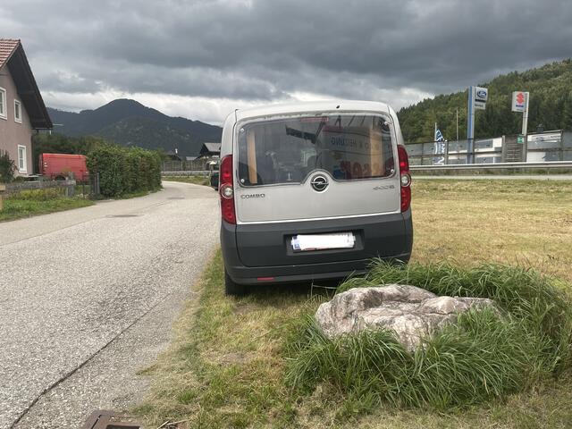 Standort: Sulzbacherstraße. Das Heck zeigt Richtung Bad Goisern.