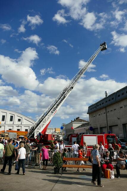 Nur für Mutige: die Drehleiter der Feuerwehr. | Foto: Erwin Graf