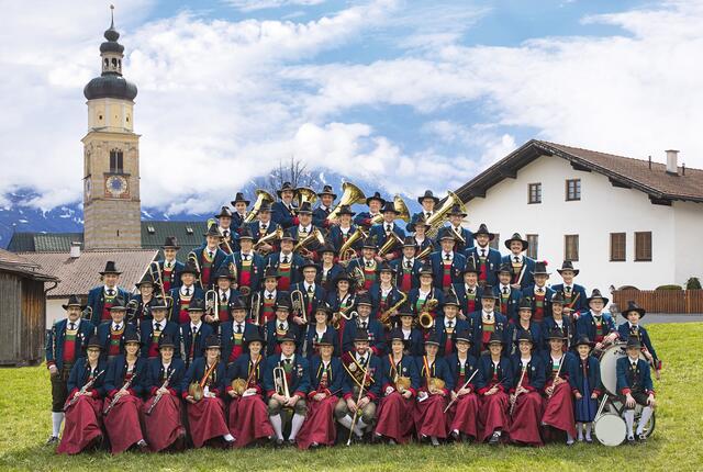 Am 24. November 2023 um 18 Uhr spielt die MK Thaur unter der Leitung von Kapellmeisterin Sylvia Klingler ein Kirchenkonzert in der Pfarrkirche. | Foto: Stockhammer