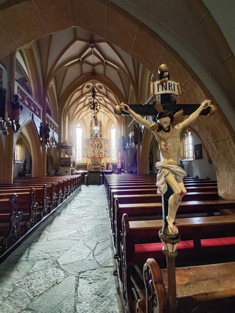 schon beim Eintreten spürt man die besondere Stimmung der Kirche... | Foto: I.Wozonig