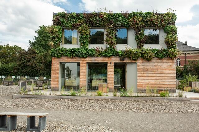 Das Living Lab NRW ist eine Plattform für Forschung und Bildung der Bergischen Universität Wuppertal zum Thema klimaneutrales und nachhaltiges Bauen in der Stadt. 