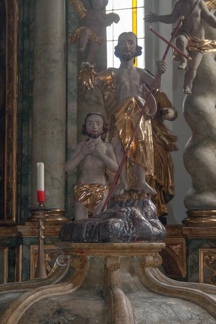 Bild 18 (# 8262): Abdeckung des Taufsteins. welcher vor dem Kapellenaltar steht.  | Foto: © by Ing. Günter Kramarcsik