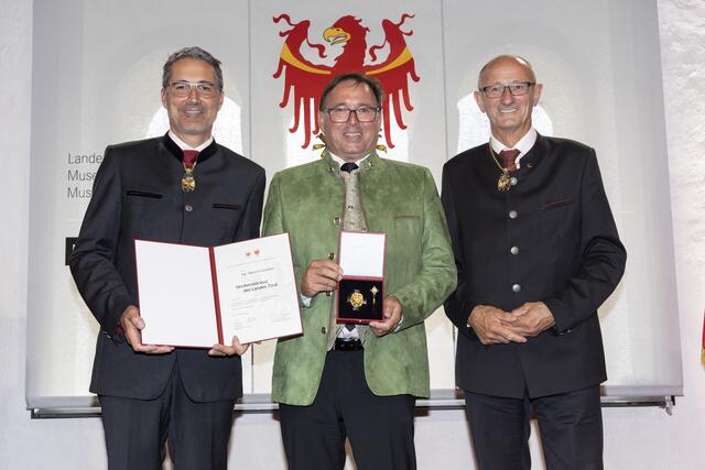 Heinrich Ginther war viele Jahre Bürgermeister von Elmen. Er wurde für Verdienste um das Gemeinwohl ausgezeichnet. | Foto: © Land Tirol/Die Fotografen
