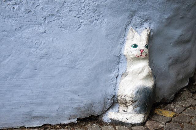 Bild 31 (# 8279): eine witzige Sockel- Behübschung in der NW- Ecke von Haus Nr. 20 | Foto: © by Ing. Günter Kramarcsik