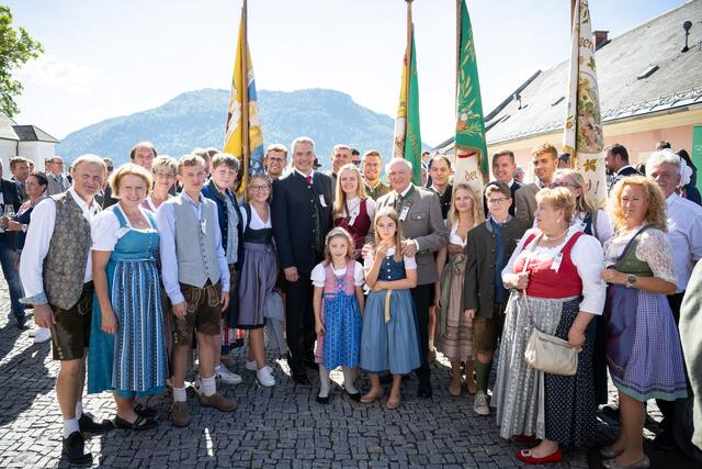 Die Hollabrunner Pilgerschar mit Bundeskanzler Karl Nehammer und Landeshauptmann a.D. Erwin Pröll genossen einen besonderen Tag. | Foto: privat