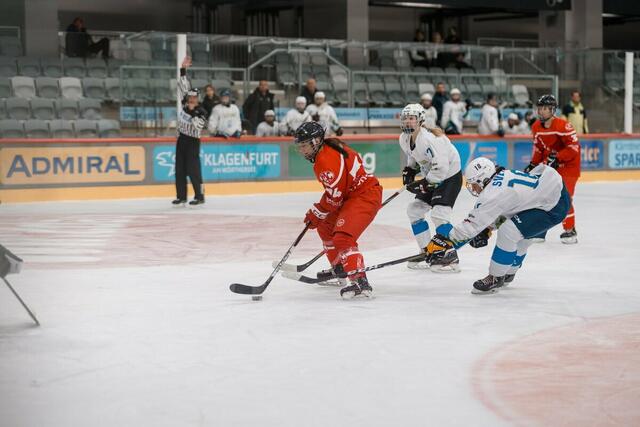 Klagenfurts Eishockey-Frauen wollen sich in der DEBL etablieren. | Foto: Peter Pegam