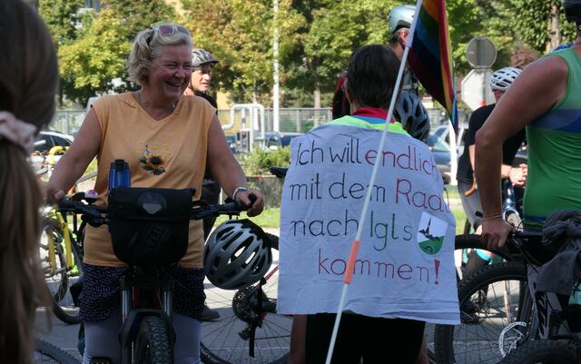 Mit dem Rad von Innsbruck nach Igls: Das fordern die Anwohnerinnen und Anwohner. | Foto: Radlobby Tirol