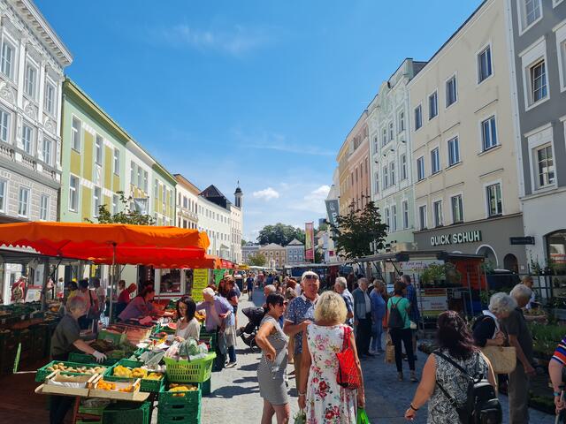 Die neuen Öffnungszeiten des Grünmarkt sind ab 3. Oktober von 7 bis 13 Uhr. | Foto: Stadtgemeinde Ried im Innkreis