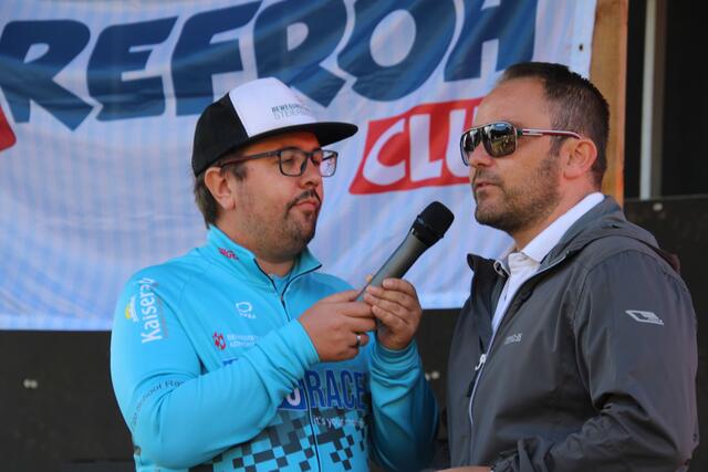 Mit dabei: Benedikt Oswald, Obmann vom Verein Ergo School Race, als Moderator und Mario Brandmüller, Geschäftsführung Kaiserau Tourismus GmbH | Foto: Johann Schröcker