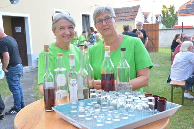 Christa Rechnitzer und Edith Holzer. | Foto: Andreas Pimperl