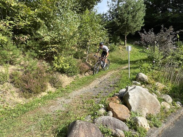 ... und wieder steil bergab. | Foto: Susanne Veronik