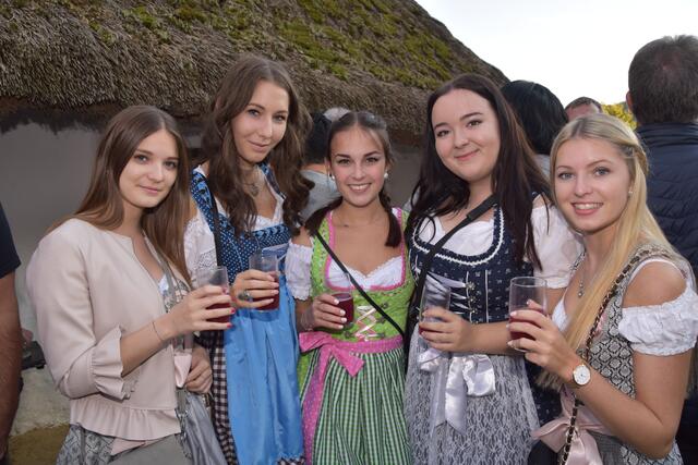 Ob Uhudler-Sturmfest, Oktoberfest oder Weinlesefest - dieses Wochenende geht im Burgenland wieder die Post ab! Worauf freust du dich am meisten? | Foto: Wurglits