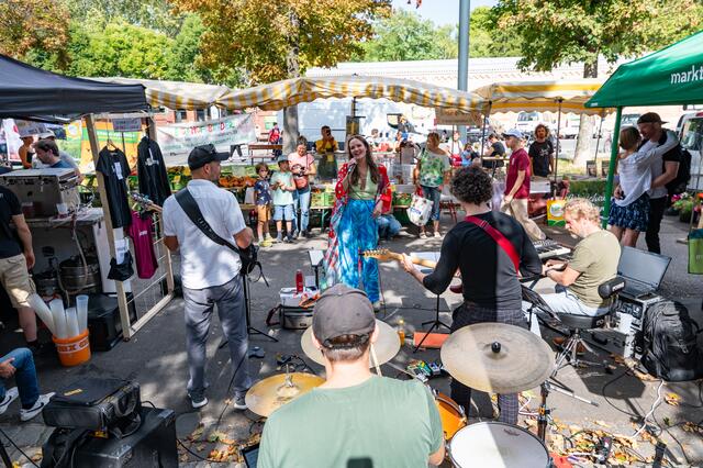 Patricia Hill und Band spielte groß auf. | Foto: Alszeilenmarkt / Lukas Arnold Photography