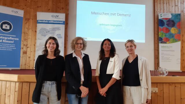 V.l.: Verena Bramböck (Koordinationsstelle Demenz, LIV Tirol), Daniela Meier (Selbsthilfe Osttirol), Katja Gasteiger (Caritas Servicestelle Demenz, Erzdiözese Salzburg), Petra Jenewein (Tiroler Gesundheitsfonds, Land Tirol). | Foto: LIV