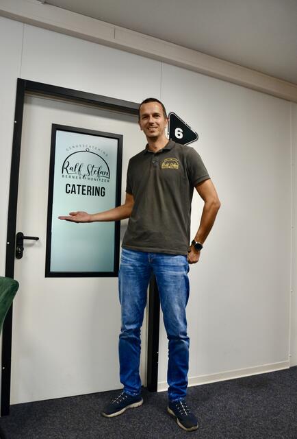 Ralf Berner vor seinem Büro im START.N in Kitzbühel. | Foto: Schilling
