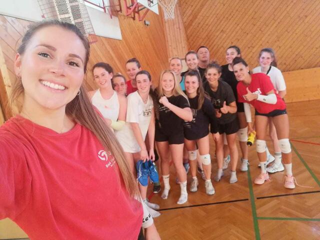 Gut drauf: TUS-Kapitänin Stephanie Wonisch (l.) und Co. können den Saisonstart am 30. September kaum erwarten.  | Foto: TUS Bad Radkersburg 