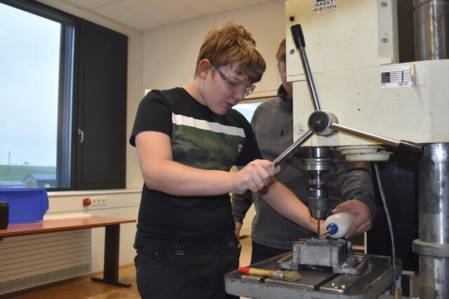 Gregor Gebetsroither, Schüler des Polytechnikums Grieskirchen, hat eine Lehre als Elektrotechniker bei der EnergieAG begonnen. | Foto: PTS Grieskirchen
