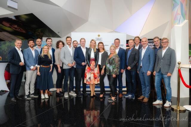 Um das Projekt „Mama/Papa hat Krebs“ der Österreichischen Krebshilfe OÖ zu unterstützen, organisierte der Rotary-Club Pöstlingberg einen Charity-Kino-Abend mit 200 Gästen.  | Foto: Michael Wöß