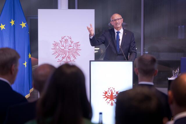 LH Anton Mattle bei seiner Ansprache beim Tirol-Empfang in Wien.  | Foto: © Land Tirol/Lechner