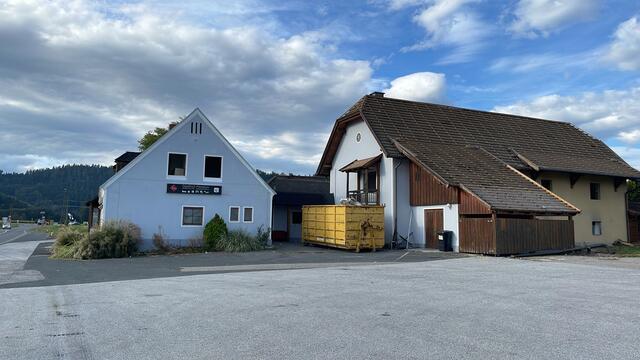 Das ehemalige Gasthaus B70 wird abgerissen. | Foto: MeinBezirk.at