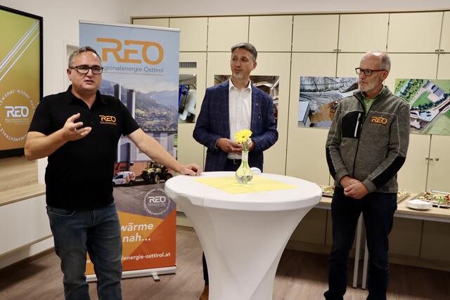 Geschäftsführer Ferdinand Moosegger, Bgm. Markus Einhauer und REO-Obmann Albert Pichler. | Foto: Hans Ebner