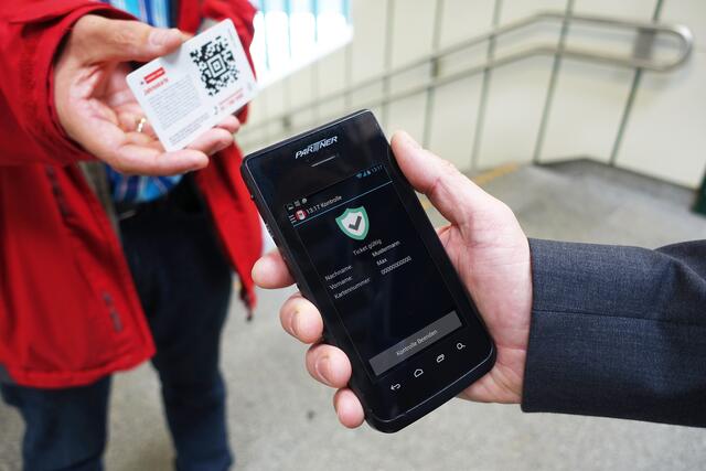 Bei einer Beanstandung wurde ein Wiener Linien Mitarbeiter verletzt.  | Foto: Wiener Linien