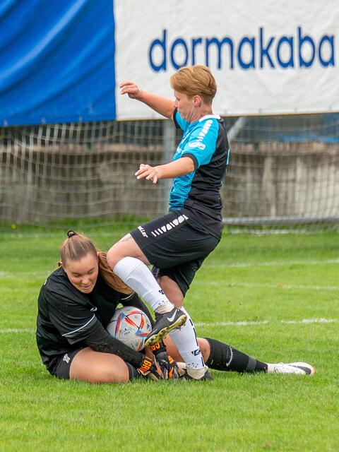 Kerstin Anderl kommt eine Spur zu spät...  | Foto: Pfaller Stefan
