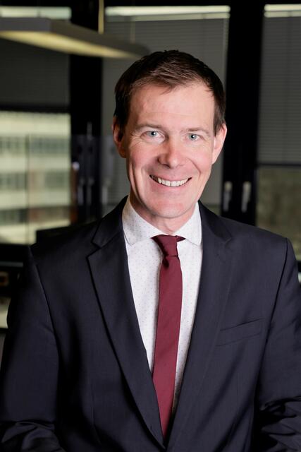 Dr. Fabian Höss informiert über die Rechtslage beim geplatzten Urlaub. | Foto: Erik R. Kroker 