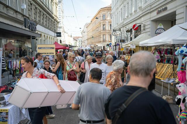 In der Währinger Straße war am Freitag wieder ganz schön was los. Der Grund: Das Währinger Straßenfest. | Foto: René Brunhölzl