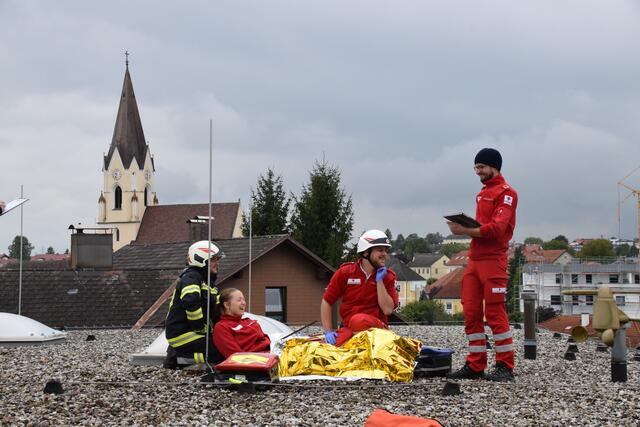 Bei allem professionellen Ernst kam auch gute Laune bei den Helfern nicht zu kurz. | Foto: FF Ried/Rmk.
