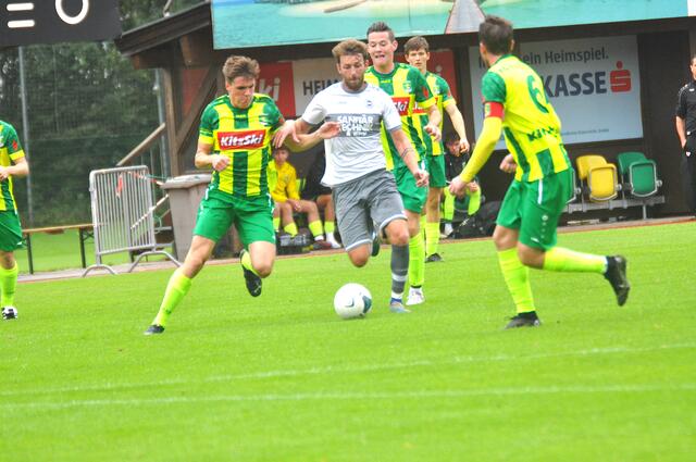 fu-ball-meisterschaft-sk-st-johann-weiterhin-spitzenreiter-kitzb-hel