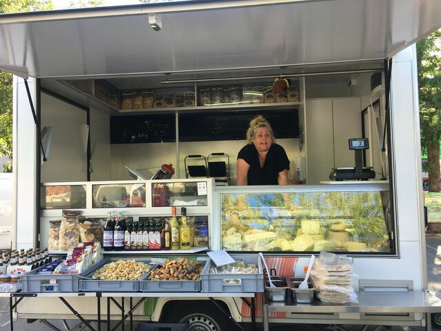 Aus ihrer zweiten Heimat Lignano bringt Tanja ihre original italienischen Delikatessen mit! | Foto: Martha Günzl