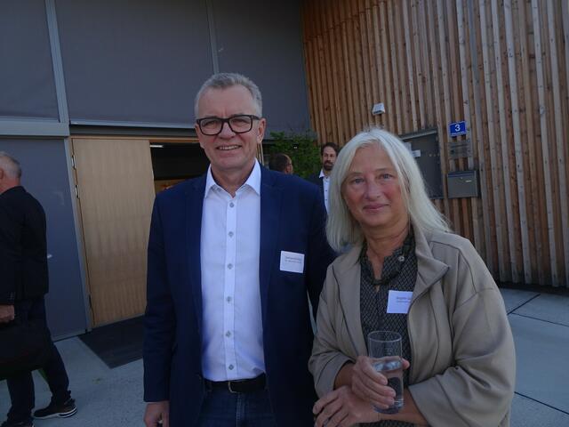 Gerhard Schlögl von der Naturakademie Burgenland und Brigitte Gerger, Weideverein Lafnitztal.