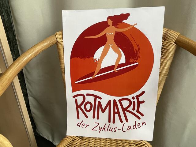 Die "Rotmarie" sammelt Geld- und Sachspenden, um Mädchen und Frauen bei Periodenarmut zu helfen.  | Foto: Salme Taha Ali Mohamed