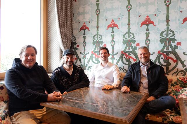 Philipp Kaufmann, Gründer der Kaufmann Gruppe, Architekt und Interior Designer Denis Kosutic, Gastro-Geschäftsführer Alexander Vogel sowie Norbert Kaimberger, Emoton Gebäudetechnik. | Foto: Kaufmann Gruppe