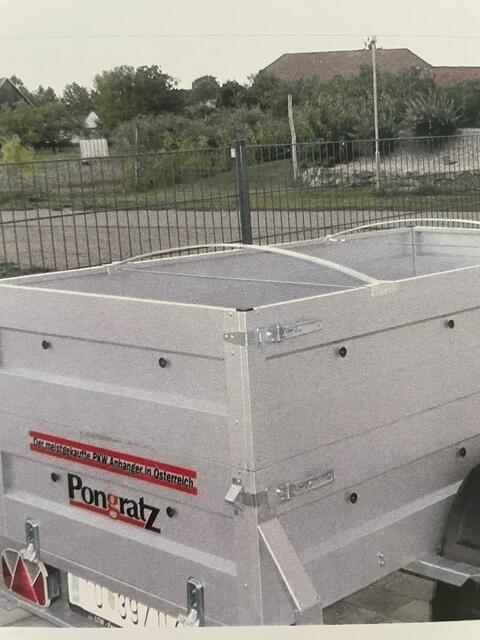 Konstruktion, die eine Mulde der Anhängerplane verhindern soll | Foto: sg