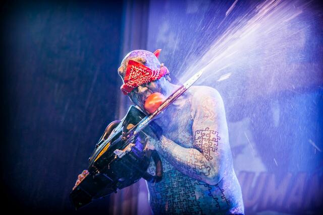 The Enigma wurde mit seinem Ganzkörper-Tattoo-Konzept zu einer weltweiten Berühmtheit und gastiert mit seiner spektakulären Freakshow in Kapfenberg. | Foto: Mike Auer