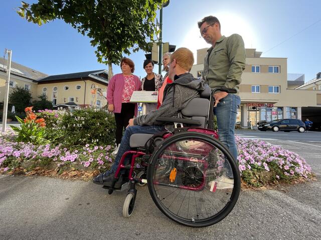 Dieser Baum mitten im Ort Straßwalchen steht für Inklusion. | Foto: sm