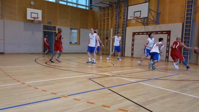 Zweimal die Woche wird fleißig trainiert.
 | Foto: ASKÖ Basketballclub Villach Eagles