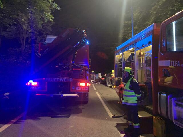 In Sieggraben konnte ein PKW nicht mehr selbstständig weiterfahren nach einem Ausweichmanöver. | Foto: Feuerwehr Mattersburg