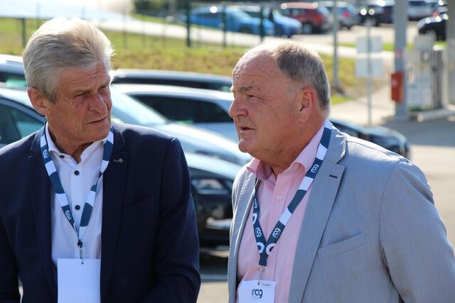 Die Bürgermeister Gerhard Obernberger aus Kremsmünster (li.) und Franz Karlhuber aus Wartberg. | Foto: Staudinger