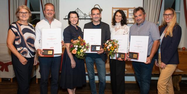 Maria Klimitsch, Engelbert Bergmair-Russmann, Elke Lumetsberger, Wolfgang Haudum, Ingrid Aichinger, Wolfgang Meier, Monika Nowotny (v.li.). Fehlend: Michael Martan | Foto: WKOÖ/Andreas Röbl