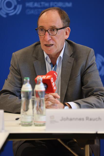 Bundesminister Johannes Rauch meine, dass sich Österreich nicht von ausländischen Arbeitskräften verschließen soll. | Foto: European Health Forum Gastein