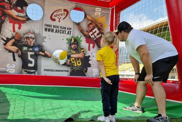 Der American Football and Cheerleading Verband war mit einer Wurfstation  vertreten.