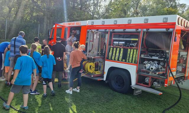 Der Sirenenton eines Einsatzfahrzeuges der Haller Feuerwehr war nicht zu überhören.