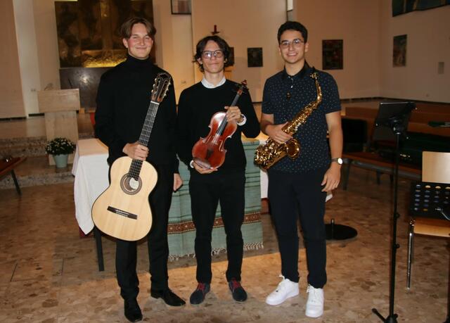 Samuele Ogris, David Pechman und Gabriel Pachero-Guerrero sorgten für die musikalische Umrahmung der Finissage.