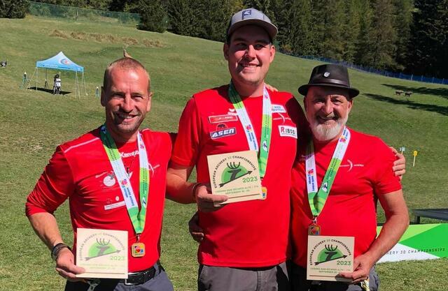 Goldmedaille für Österreich im Teambewerb: Klaus Grünsteidl, Nico Wiener, Franz Harg | Foto: Wiener