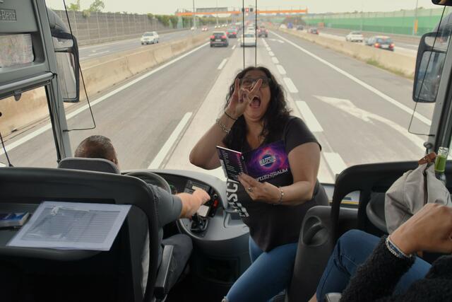 Auf dem Weg nach Wien wurde im Bus mit Musik von "Maschin" für gute Einstimmung der Fans gesorgt. | Foto: Cherelle Marek